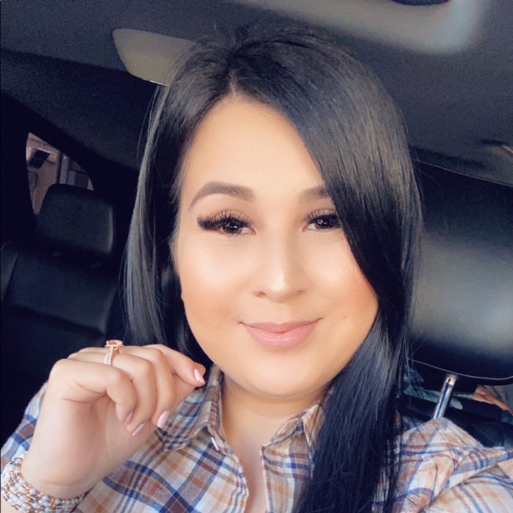 Meet your Posher, Crystal